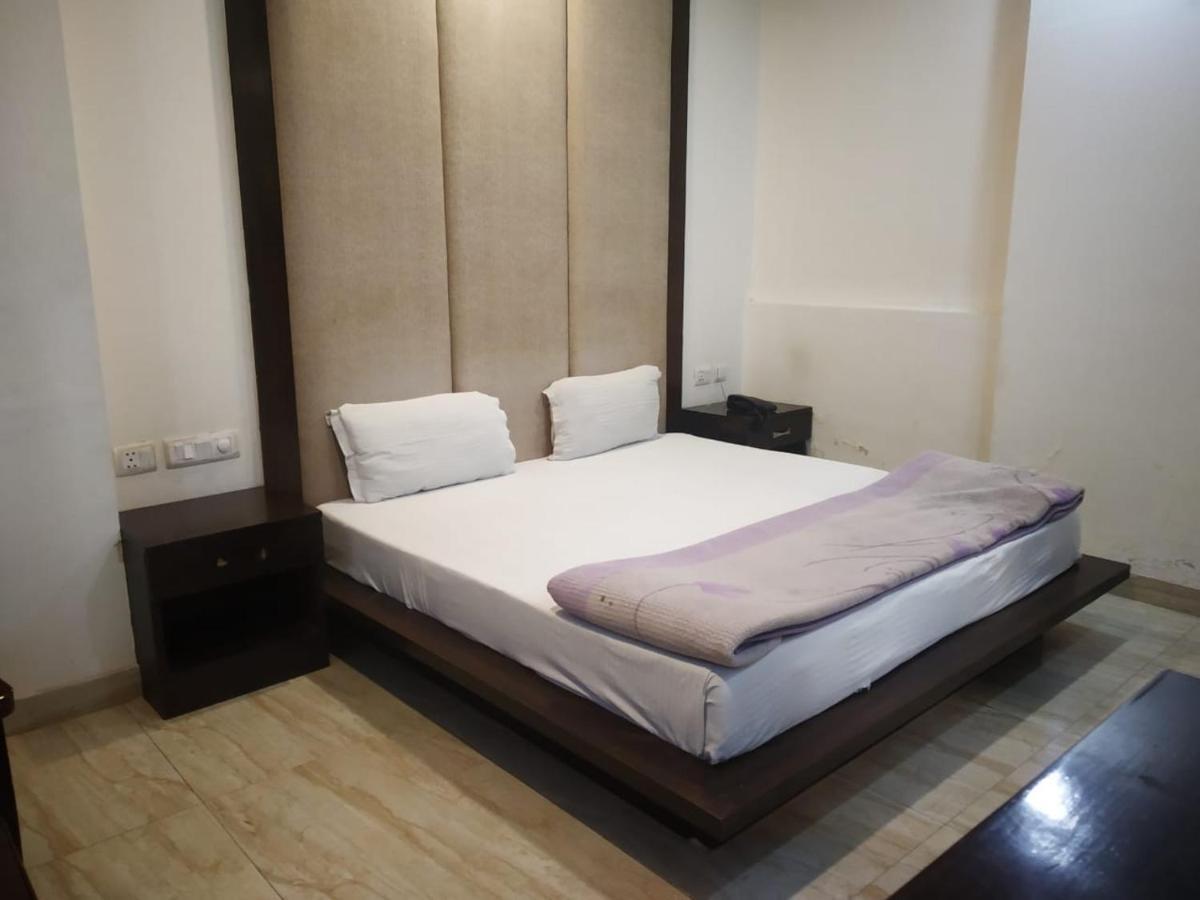 Adb Rooms Hotel Indo Continental Nueva Delhi Exterior foto