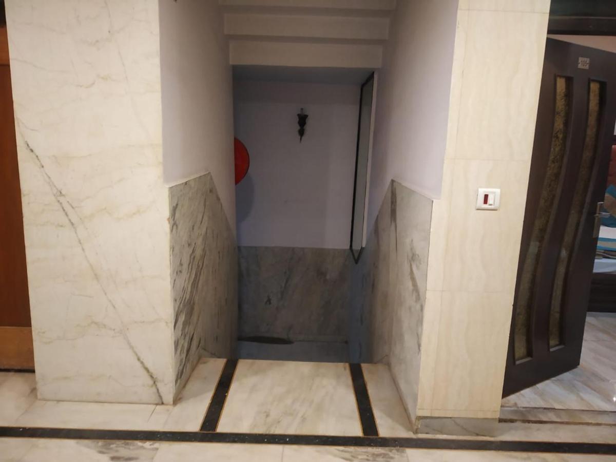 Adb Rooms Hotel Indo Continental Nueva Delhi Exterior foto